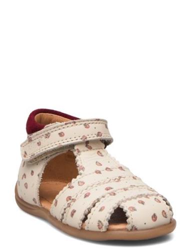 Starters™ Scallop Velcro Sandal Pom Pom Patterned