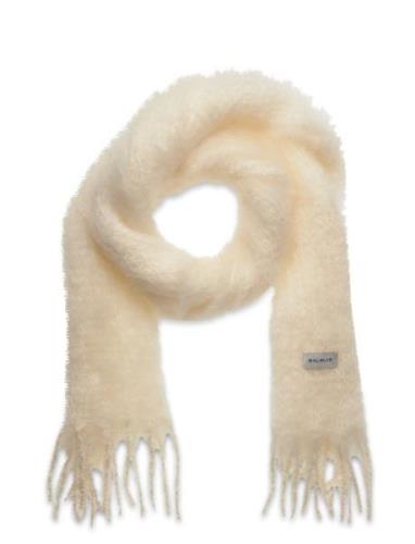 Aurora Kid Mohair Scarf Balmuir Cream