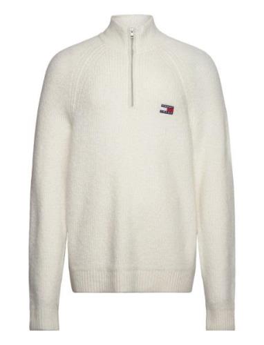 Tjm Reg 1/4 Zip Raglan Badge Tommy Jeans Cream