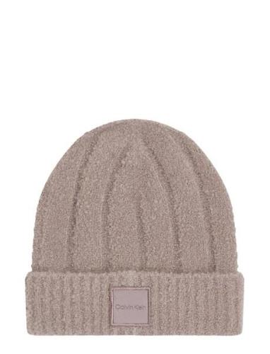 Modern Patch Chunky Beanie Calvin Klein Beige