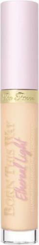 Too Faced Born This Way Ethereal Light Concealer 5 ml - Flydende hos M...