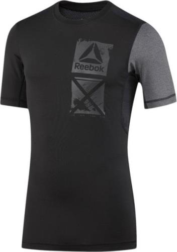 Reebok Activechill Graphic Comp Tee S - T-shirts Polyester hos Magasin