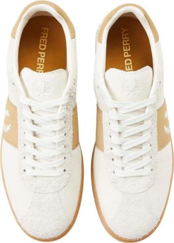 Fred Perry B8325 Mand Ecru / Snow White Sneakers Str 40 - hos Magasin