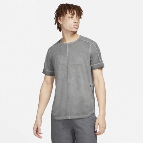 Nike Yoga Nomad Specialty Dyed T Shirt L - T-shirts hos Magasin