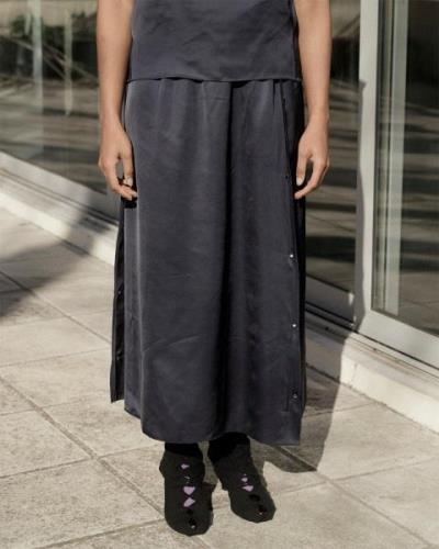 BASERANGE Clavo Skirt Kvinde Blue Black Maxi Nederdele Str L - hos Mag...