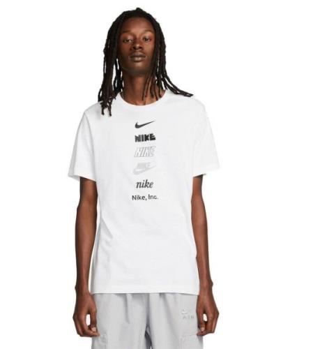 Nike Sportswear T Shirt L - T-shirts hos Magasin