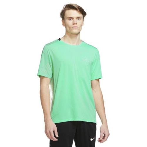 Nike Dri Fit Run Division Rise 365 Flash T Shirt L - T-shirts hos Maga...