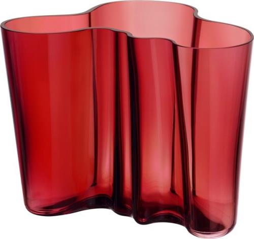 Iittala Aalto 16cm Vase Tranebær Rød Str 16CM - Vaser hos Magasin