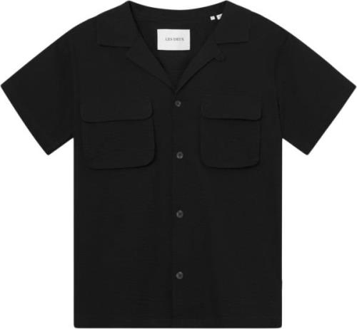 Les Deux Osmund Seersucker SS Shirt Mand Black Kortærmede Skjorter Str...