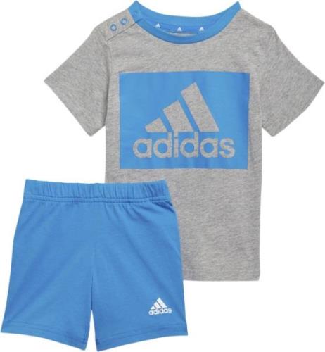 adidas Essentials sæt, Shorts + Tshirt 62 - Træningssæt hos Magasin