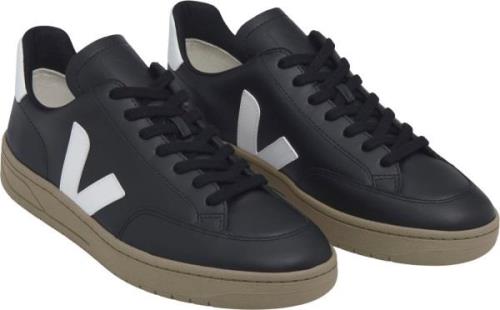 Veja V12 Mand Black_White_Dune Sneakers Str 41 - hos Magasin