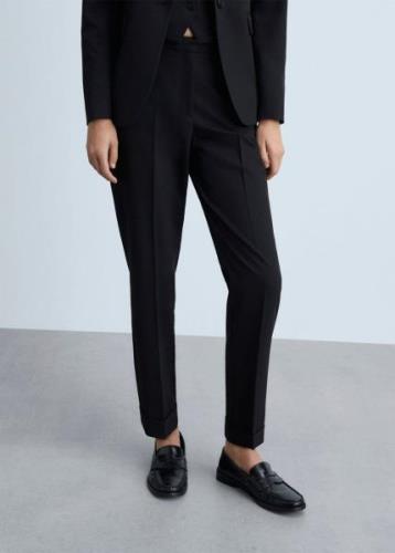 MANGO Straight Suit Trousers Kvinde Black Bukser Med Smalle Ben Plus S...