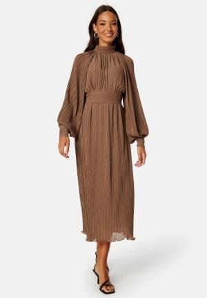 Bubbleroom Occasion Esme Pleated Dress Light nougat 48