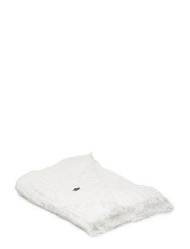 Hannelin Throw Home Textiles Cushions & Blankets Blankets & Throws Whi...