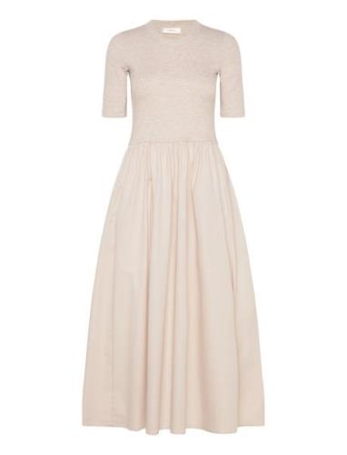 Dagnamaiw Ss Dress Melange Knælang Kjole Beige InWear