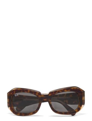 Beate Firkantede Solbriller Brown Ray-Ban