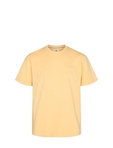 Akkikki S/S Logo Tee Noos Tops T-Kortærmet Skjorte Yellow Anerkjendt