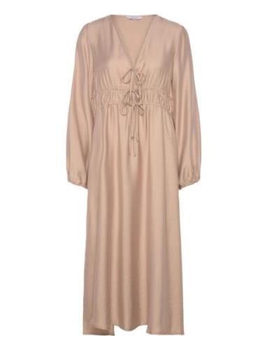 Norah V-Neck Strap L/S Dress Maxikjole Festkjole Beige Bubbleroom