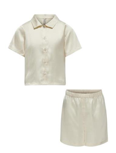 Kogsarah Short Satin Nightwear Set Wvn Pyjamassæt Cream Kids Only