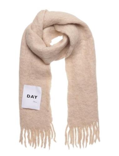 Regina - Fluffy Days Accessories Scarves Winter Scarves Beige Day Birg...