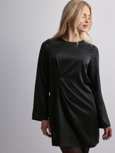 Pieces - Langærmede kjoler - Black - Pcnorella Ls Short Dress D2D - Kj...