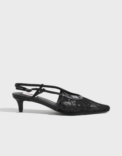 Nelly - Sort - Lace Low Heel